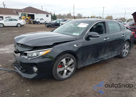 2018 Kia Optima Sx Turbo z USA, uszkodzony, nr VIN 5XXGW4L28JG204286